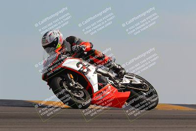 media/Nov-05-2022-SoCal Trackdays (Sat) [[f8d9b725ab]]/Turn 9 (110pm)/